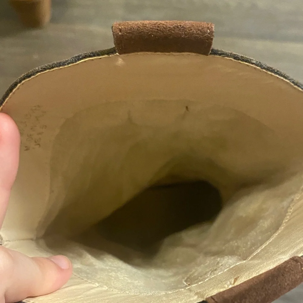 Brown Embroidered Western Boots - Picture 6 of 6